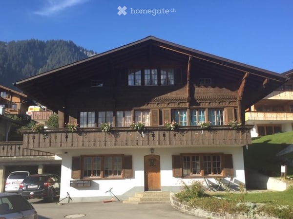Heimelige Dachwohnung an bester Wohnlage 1
