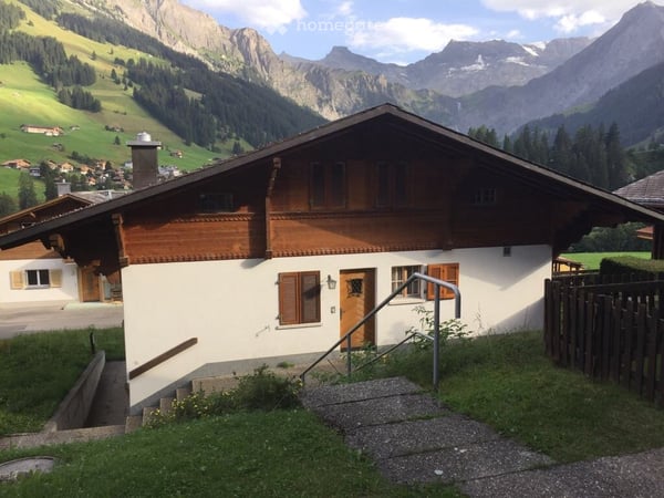 Heimelige Dachwohnung an bester Wohnlage 2