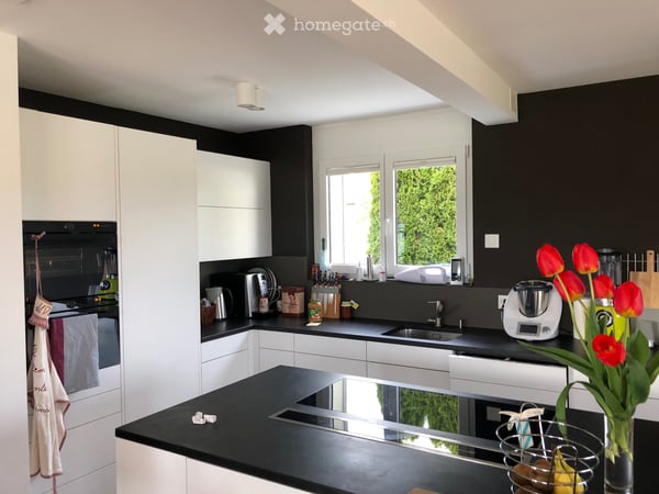 Modernes Einfamilienhaus mit grosser Terrasse per 1.11.2026 5