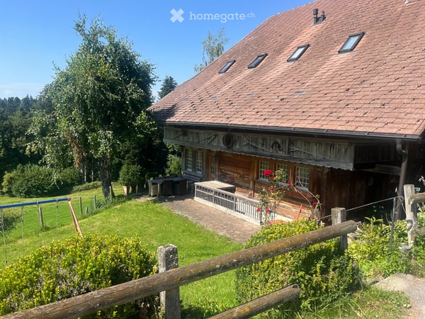 200 m2 Wohnung mit 36Aren Land und Stall für Kleintiere 1