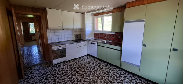 4-Zi.-Wohnung mit Balkon und gedecktem Sitzplatz in Heimberg 3