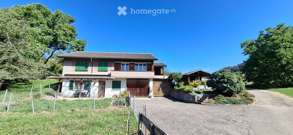 4-Zi.-Wohnung mit Balkon und gedecktem Sitzplatz in Heimberg 1