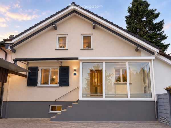 4.5 Zimmer Duplex-Haus mit grossem Garten 1