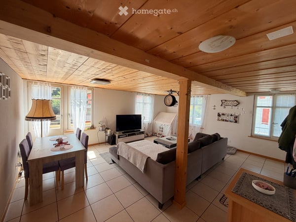 3.5-Zimmer Wohnung in Necker mit Balkon 1
