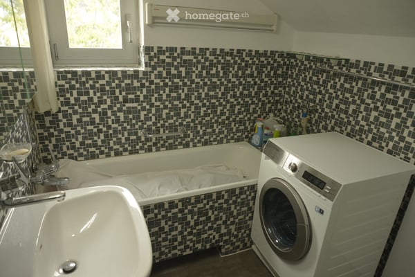 1.5 Zimmer Wohnung in 2 Familien Haus in ruhiger Lage. 4