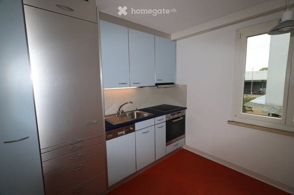 In Thun 2 1/2 Zi.-Wohnung für 1350.-pro Mt. (INKLUSIVE NK!) 2