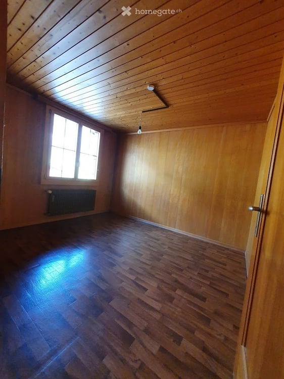 Zentral gelegene 3.5 Zi.- Wohnung mit Balkon zu vermieten 3