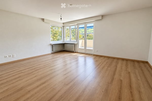 Nachmieter gesucht 4-Zimmer-Attikawohnung in Thal 1