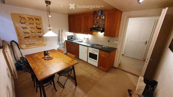 Möblierte 2½-Zimmer Wohnung in Jugendstilvilla, befristet 3