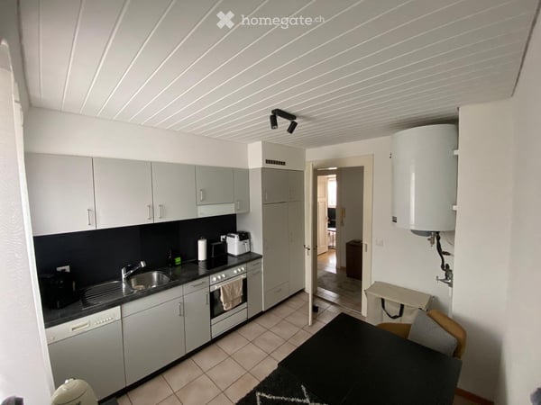 Charmante 3.5-Zimmer-Wohnung mit Cheminée 2