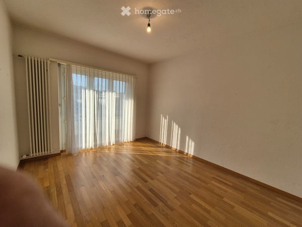 Affittasi ampio e luminoso appartamento 2