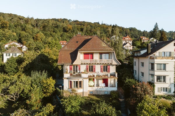 grosse 3.5-Zimmerwohnung mit separatem Garten 1
