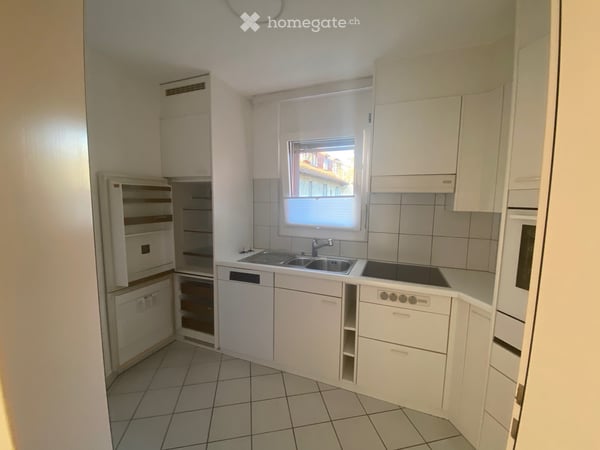 2.5 Zimmer Wohnung mit Lift, Balkon, Tiefgaragenparkplatz 4