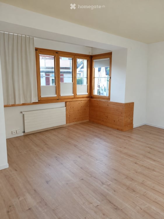 Rüti: 4-Zimmer-Wohnung im mit wunderschöner Aussicht 2