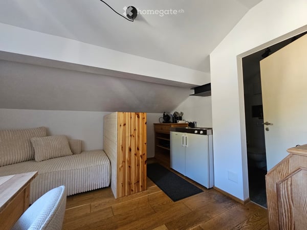 Möbliertes Dachstudio zu vermieten 2