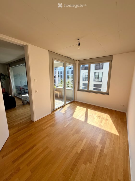 Moderne 3.5-Zimmer-Wohnung mit Balkon 4