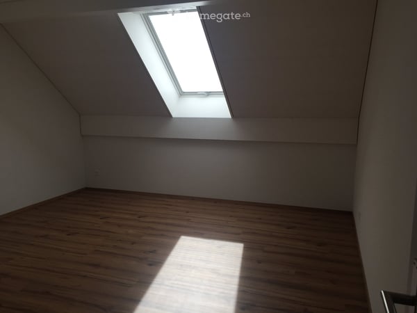 Sehr grosse 2.5 Zimmerwohnung mit Sicht auf Alpen, Murtensee 5