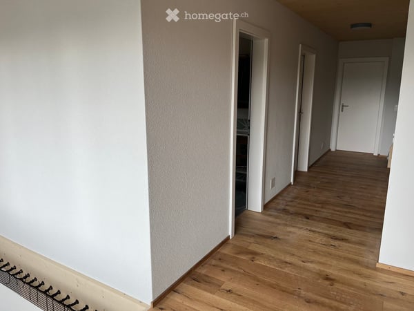 6-Zi-Haushälfte in Thun zu vermieten, befristet Jan-Mrz 2027 4