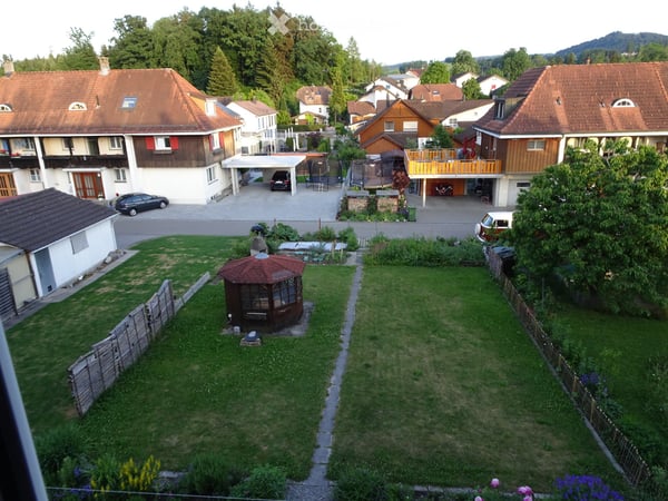 Schöne Dachwohnung in Uzwil mit Aussenparkplatz und Garten 5