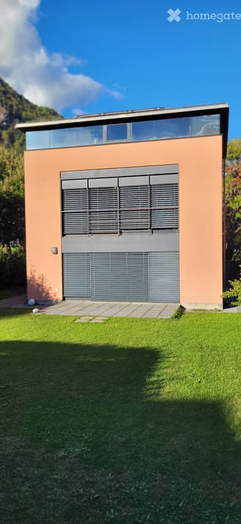 Casa monofamiliare con ampio giardino