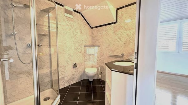 Grosszügiges Haus mit 2 Badezimmern 4