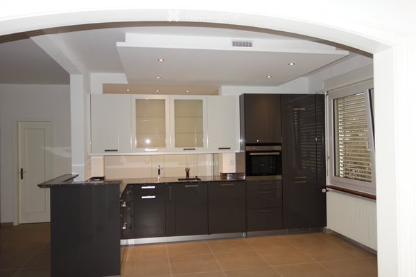 3.5 - 4 Zimmer, ca. 100 m2 mitten in Biel,2 Bäder, Waschturm 1