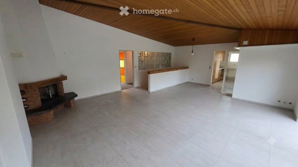 Frisch saniertes 6.5-Zimmer-Doppelhaus an ruhiger Lage 4