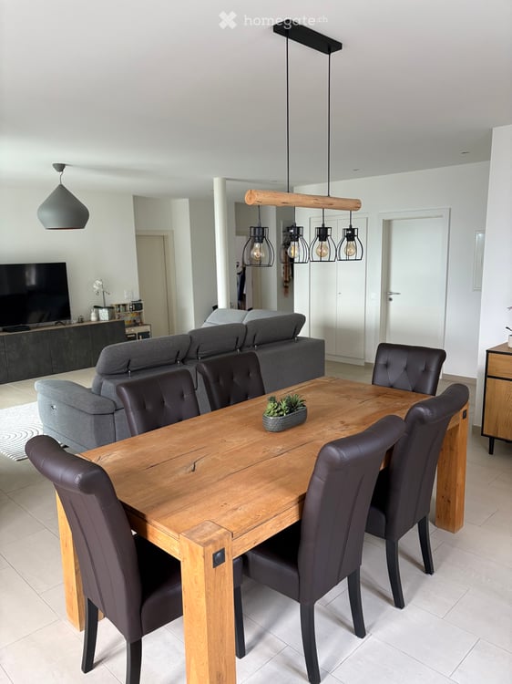 SUBENTRANTE CERCASI APPARTAMENTO 4,3 LOCALI (170 m²) 1