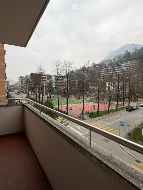 Lugano- Cassarate Affittasi 1.5 locali con Balcone 1