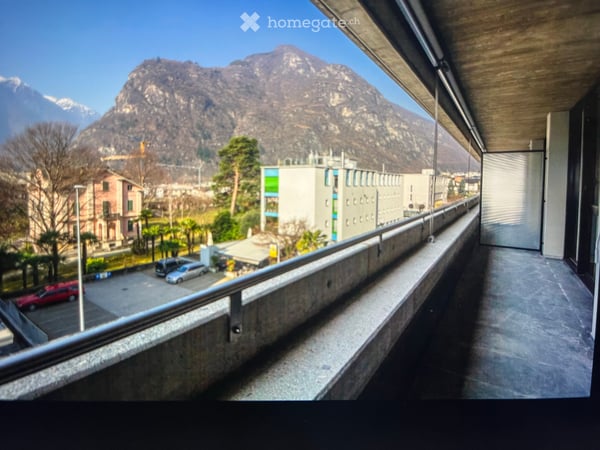 Biasca affittasi attico di 2,5 locali 1