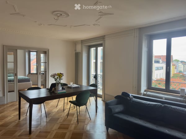 2.5 Zimmer Altbau Biel Zentrum/Appartement 2,5 pièces rénové 1