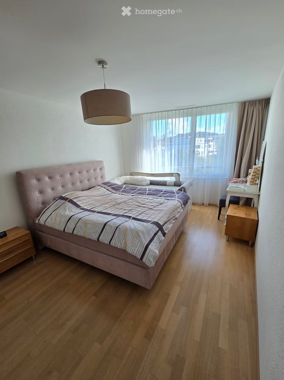 grosszügige 5.5-Zimmer-Wohnung ca 180m2 in Gossau SG 4