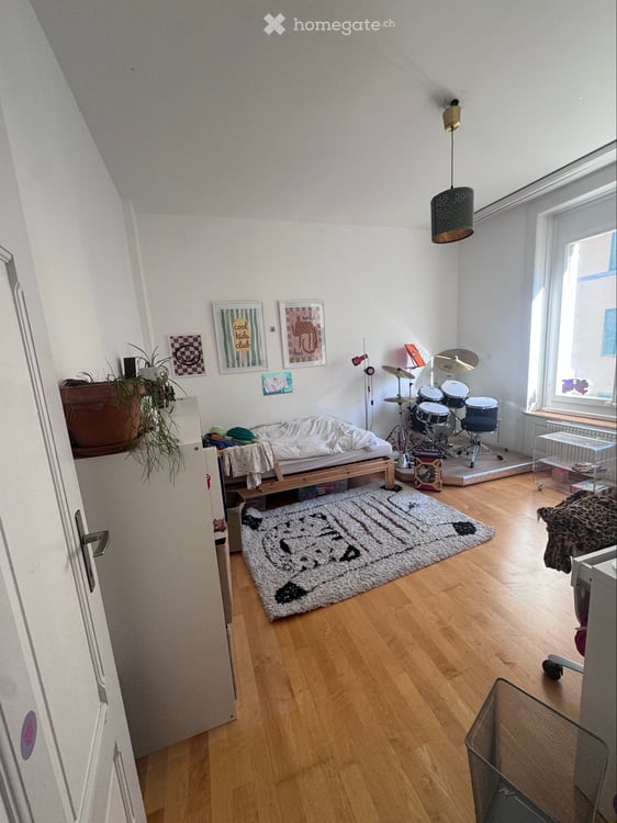Helle 4.5-Zimmer-Wohnung per 1. Dezember zu vermieten 4