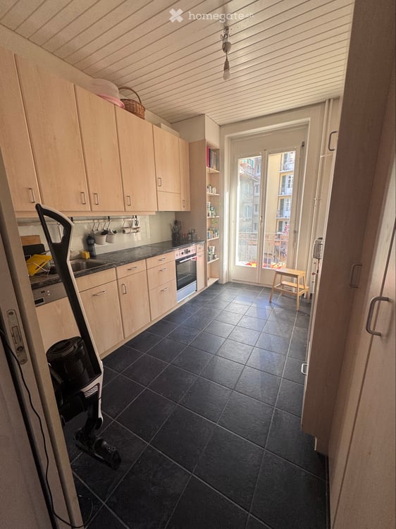 Helle 4.5-Zimmer-Wohnung per 1. Dezember zu vermieten 2