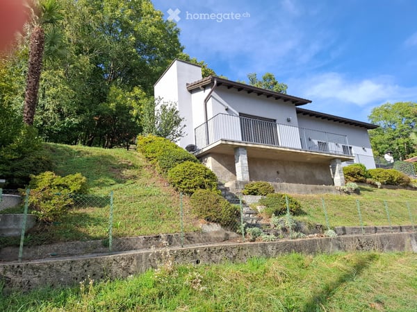 Casa unifamiliare Minergie con giardino e grottino a Insone 1