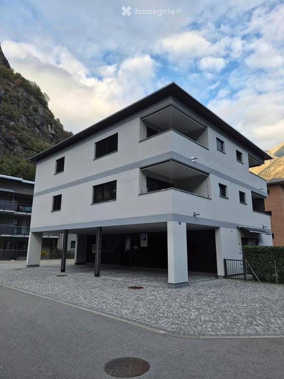 Elegante appartamento 2.5 locali in affitto a Pollegio 1