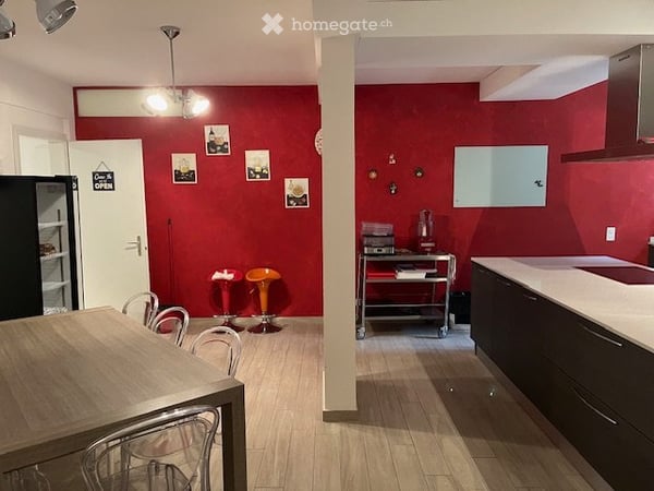 Affittasi Locale con Cucina Professionale 1