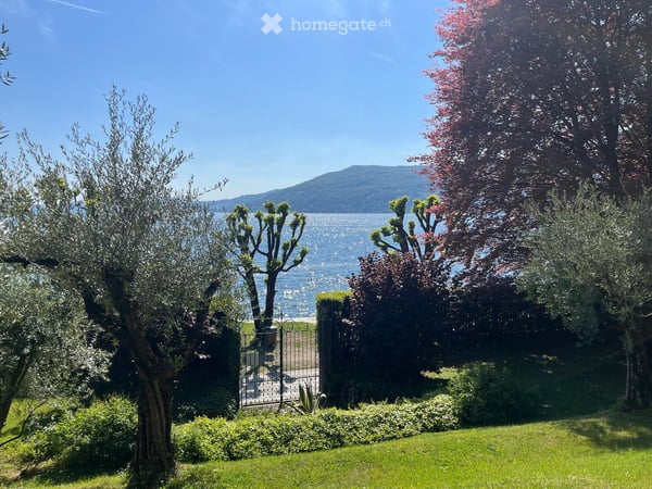 Appartamento fronte lago con terrazzo ad Arolo di Leggiuno 5