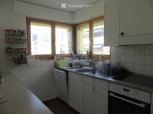 Günstige 3.5-Zimmerwohnung mit Balkon in Domat/Ems 2