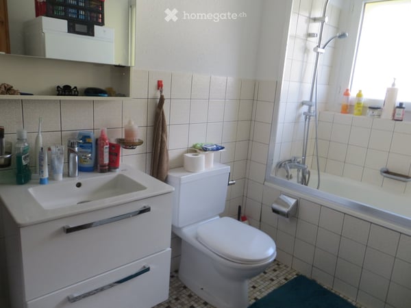 Günstige 3.5-Zimmerwohnung mit Balkon in Domat/Ems 3