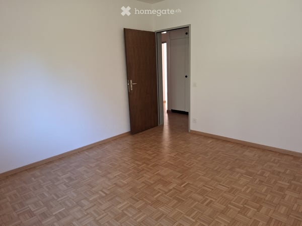 Cevio, 4.5 locali affittasi 5