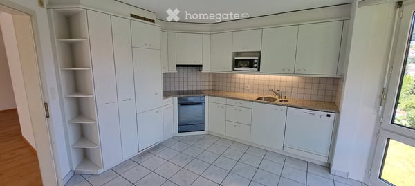 Sanft renovierte 4.5 Zimmerwohnung an ruhiger Lage 2