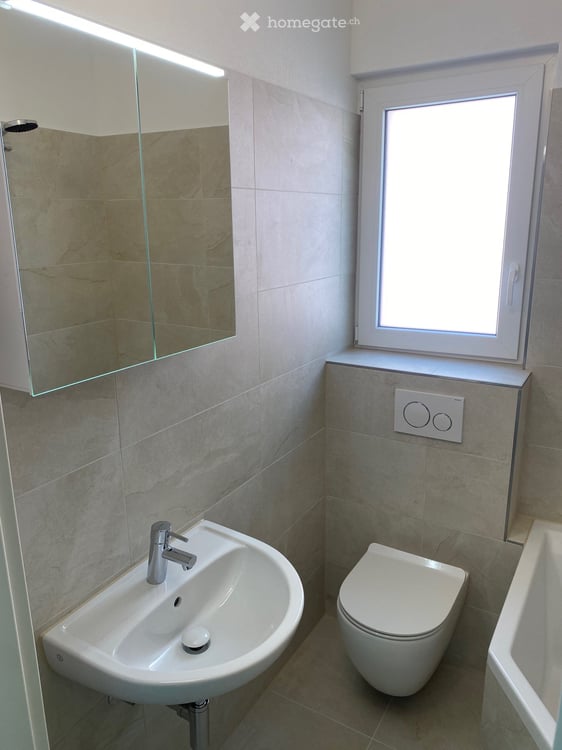 Top-Aussicht & Stadtnah: Frisch renovierte 4.5-Zi.-Wohnung 5