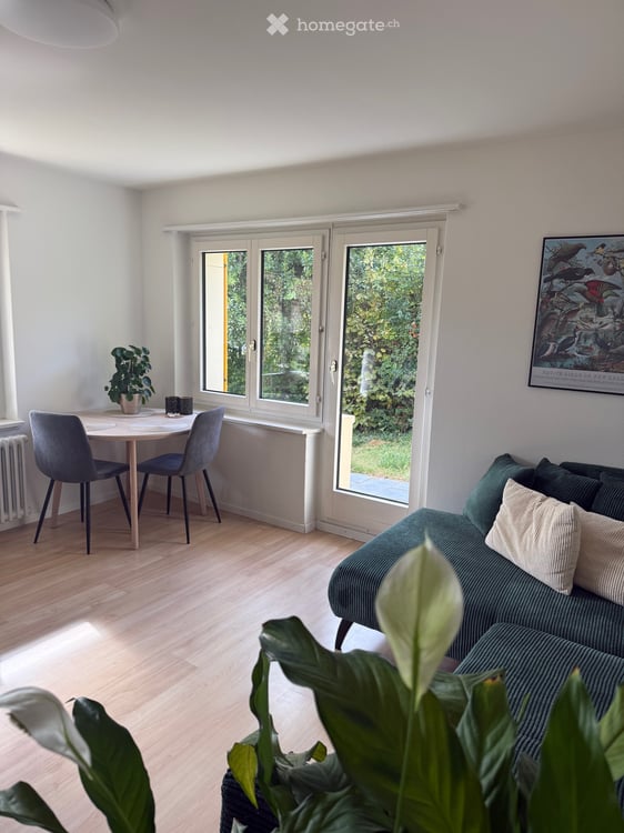 Möblierte 3.5-Zimmer-Wohnung mit Garten in Zumikon 1