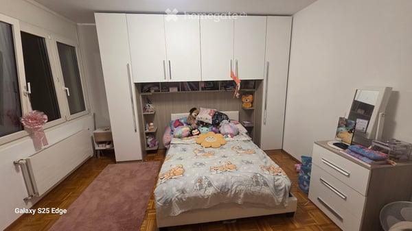 Cercasi subentrante Appartamento 5.5 12