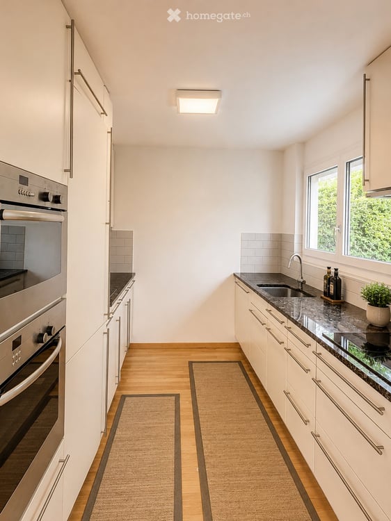 Befristet, möbliert: 4.5 Zimmer mit Cheminée in Forch 4