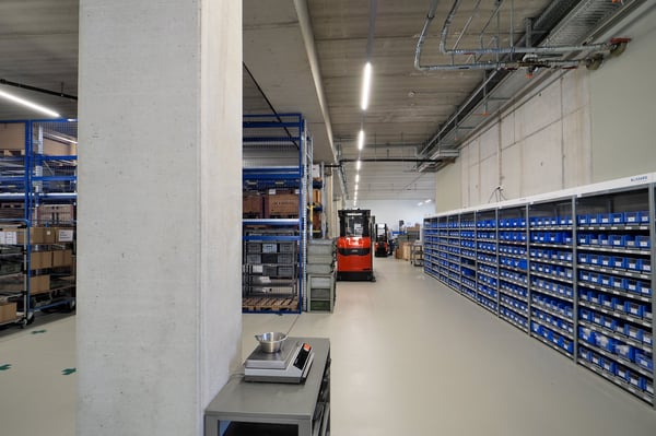 Attraktive neuwertige Gewerbefläche mit Lagerhallen, Büro, Rampe! 12