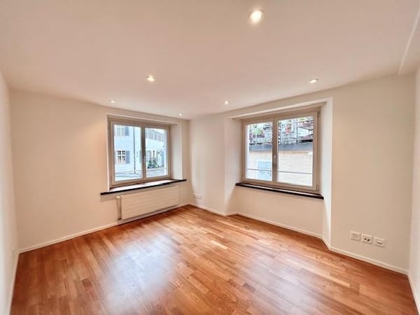 Stilvolle 4.5-Zimmerwohnung mit Charakter an Toplage 4