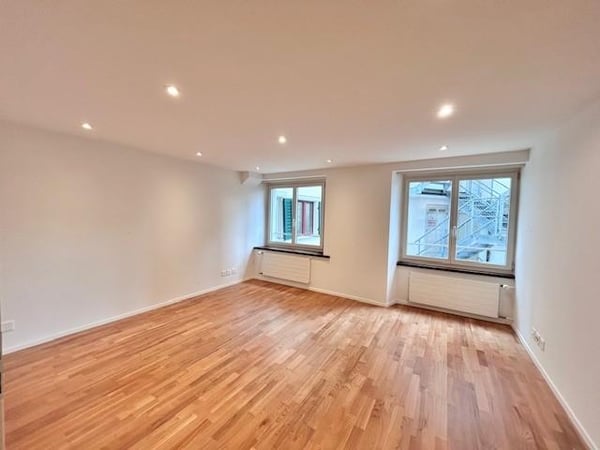 Stilvolle 4.5-Zimmerwohnung mit Charakter an Toplage 5