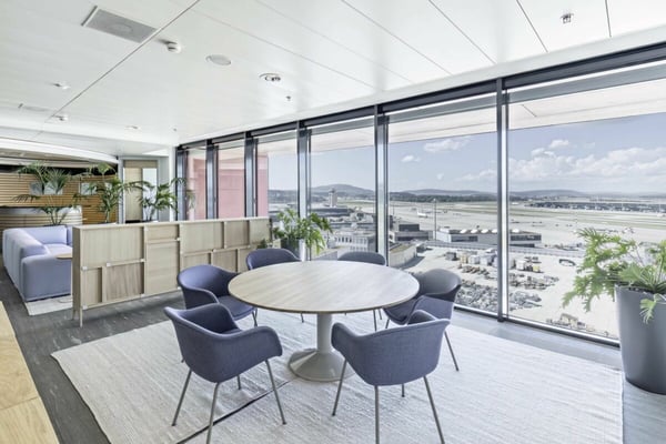 Prime Center 3 - Büroräumlichkeit mit Aussicht auf das Fluggeschehen 3